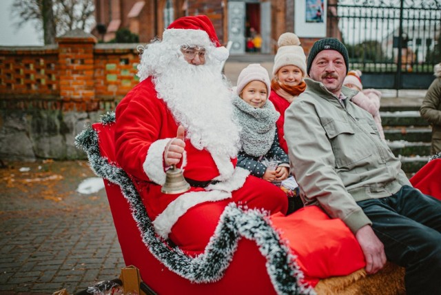 Moto-Mikołaje z prezentami dla dzieci w Grodźcu