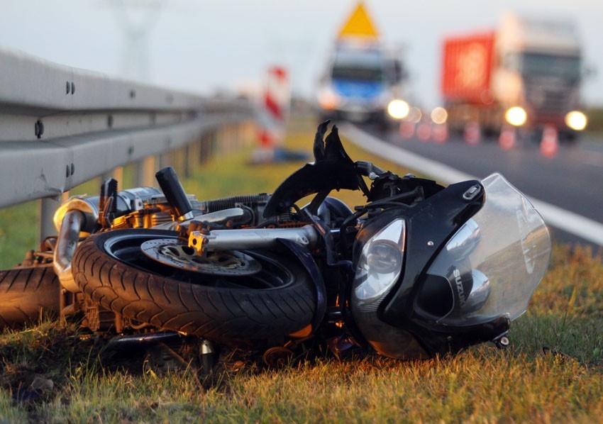 Motocyklista zginął w wypadku (zdjęcia)