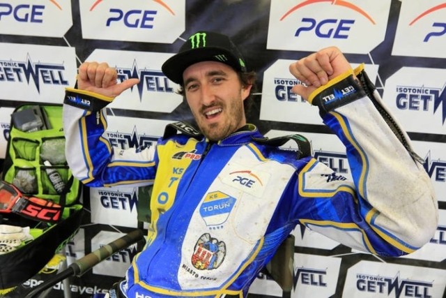 Chris Holder został już przedstawiony jako żużlowiec TŻ Ostrovii co oznacza, że żegna się z eWinner Apatorem. Dla toruńskich kibiców to koniec pewnej epoki - Australijczyk ścigał się dla nich od 2008 roku, zaczynając jeszcze na stadionie przy Broniewskiego. W naszym archiwum znaleźliśmy bardzo dużo zdjęć ze startów Holdera w Toruniu.

ZOBACZ ZDJĘCIA CHRISA HOLDERA NA KOLEJNYCH STRONACH! ->>>

Czytaj także:
Nie tylko Adrian Miedziński. Toruńscy żużlowcy przechodzili do Polonii
Patryk Dudek w Apatorze. Toruński klub potwierdził kontrakt