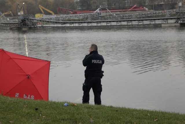 Są wstępne wyniki sekcji zwłok ciała mężczyzny odkrytego w środę w rzeszowskim Wisłoku