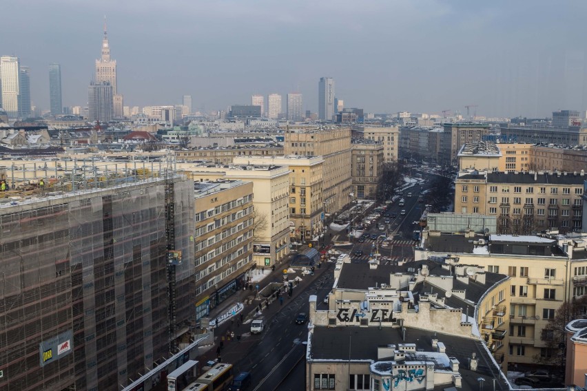 Smog w Warszawie. Bloger chce zebrać pół miliona na siatkę...