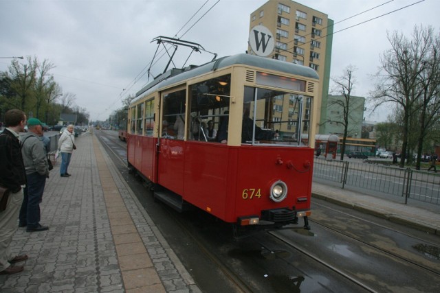 Mobilna Kawiarnia Naukowa. Podróż po Warszawie zabytkowym tramwajem