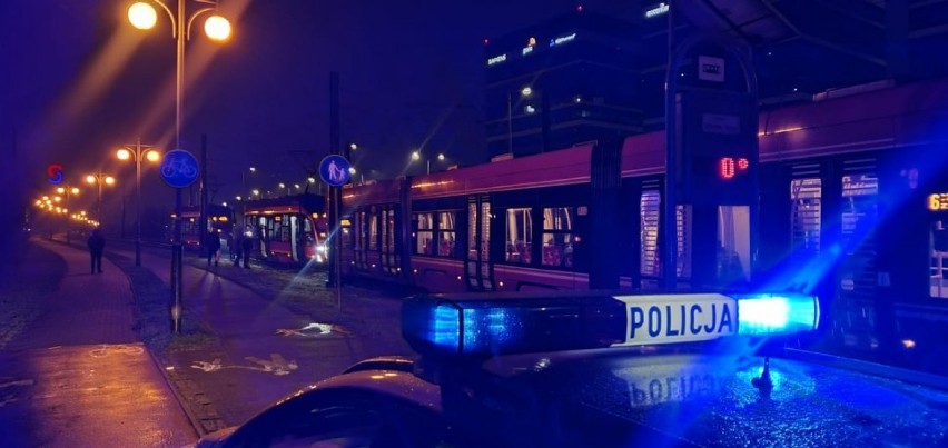 Zniszczony tramwaj w Katowicach. Sprawca 21-letnia, pijana kobieta