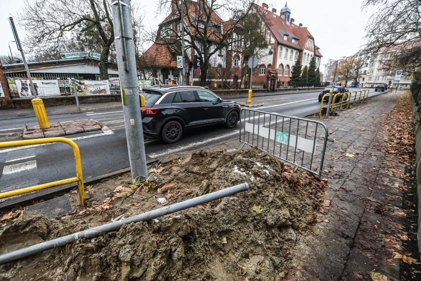 Przejście dla pieszych tuż przy ogrodzie botanicznym UKW...