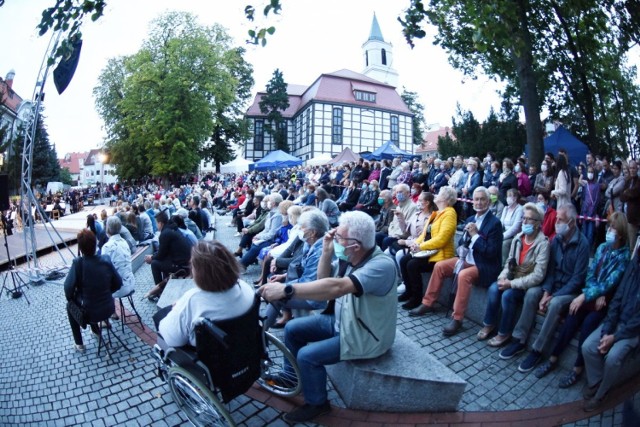 Filharmonia Zielonogórska dała czadu! Hitami rozpoczęła winobraniowe koncerty