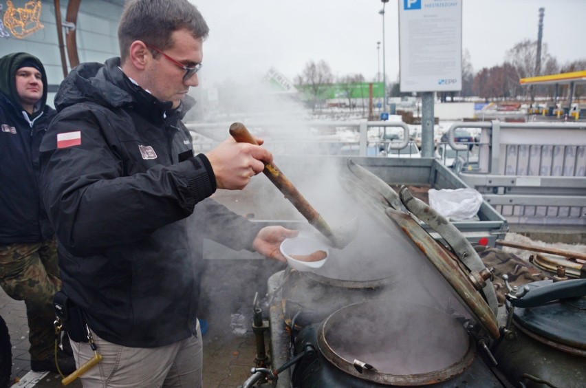 WOŚP 2019 w Bełchatowie. Orkiestra gorących serc znowu głośno zagrała [ZDJĘCIA]