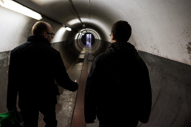 Tajemniczy tunel metra. Wrota podziemnego miasta. Sprawdzamy, dokąd prowadzi teraz [ZDJĘCIA, WIDEO]