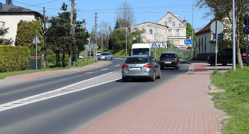 Rondo przy zbiegu ul. Wodzisławskiej i Rolniczej w Rogoźnej oraz nowe drogi ułatwią dojazd mieszkańcom 