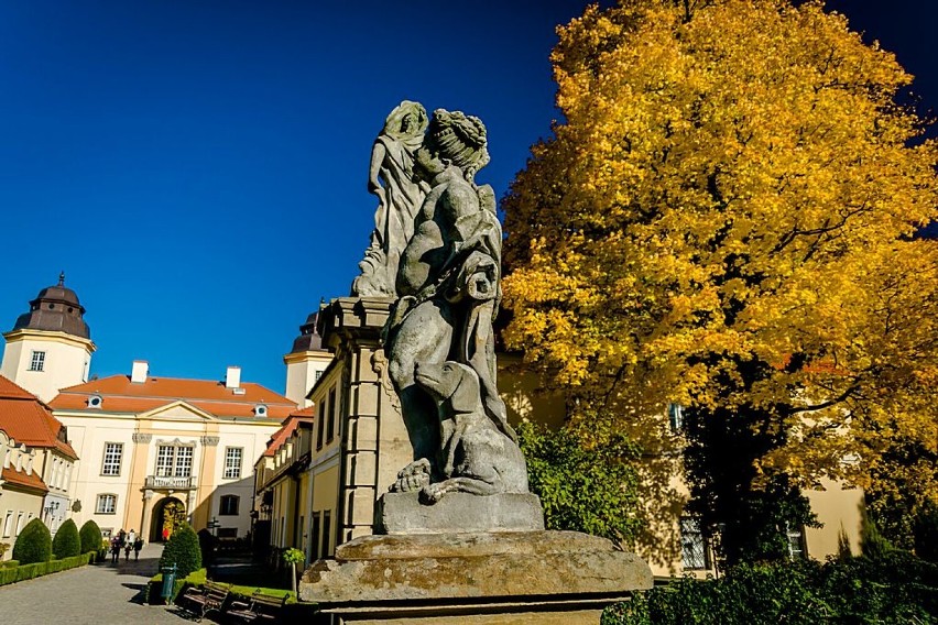 Cudowny Dolny Śląsk. Park zamku Książ w jesiennych barwach (ZDJĘCIA)