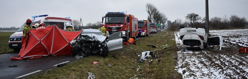 Tragiczny wypadek w Gołańczy. Policja i prokuratura ustalają przebieg zdarzenia. Zatrzymano kierowcę ciężarówki 