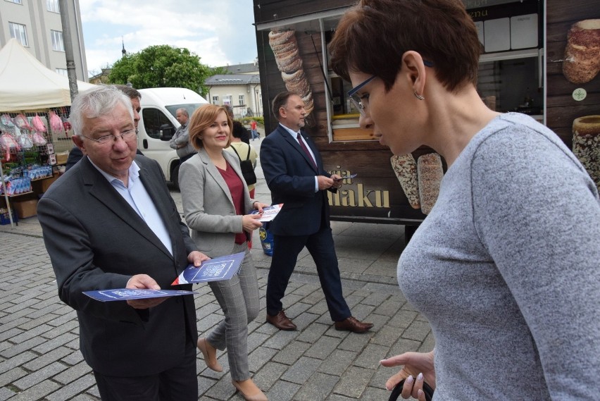 Działacze Prawa i Sprawiedliwości rozdawali w Kielcach ulotki. I apelowali o pójście na wybory