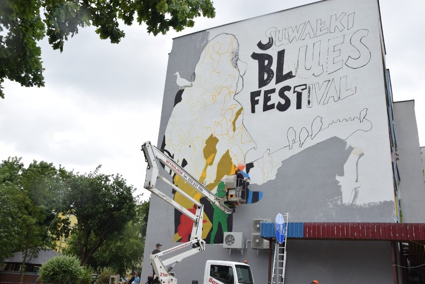 Suwałki Blues Fastival 2019. W centrum miasta powstaje mural [ZDJĘCIA]