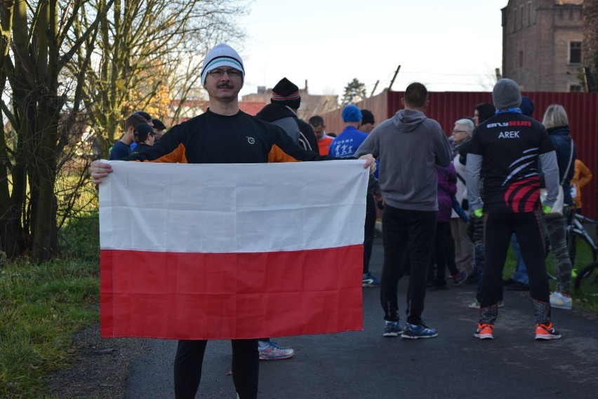 Biegali po wałach nad Odrą w Raciborzu