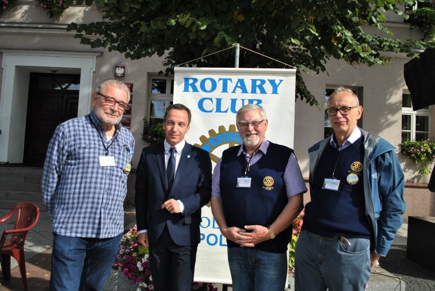 Turystyczny Rajd Rotary co roku przyciąga do Wolsztyna...