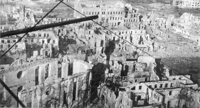 Tak po zakończeniu II wojny światowej wyglądało Stare Miasto w Kostrzynie nad Odrą.