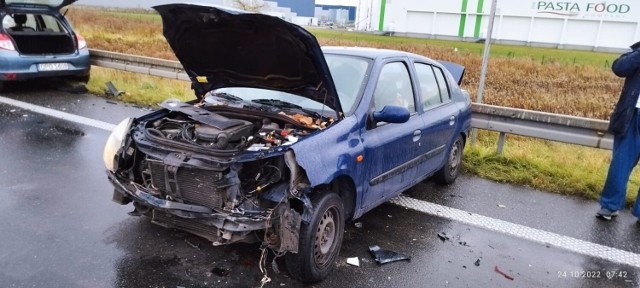 Wypadek w Opolu. Jedna osoba jest poszkodowana.