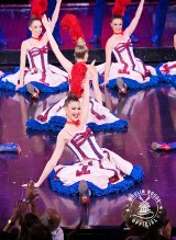 Warszawianka w najsłynniejszym na świecie kabarecie rewiowym. Justyna Zientek spełniła marzenie i tańczy w Moulin Rouge