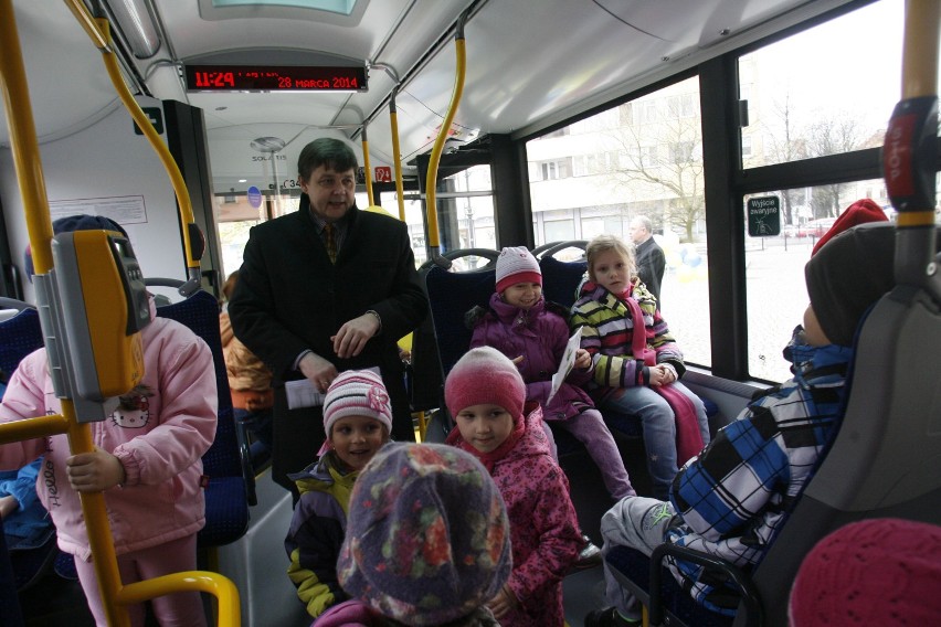 Nowe autobusy w Legnicy (ZDJĘCIA)