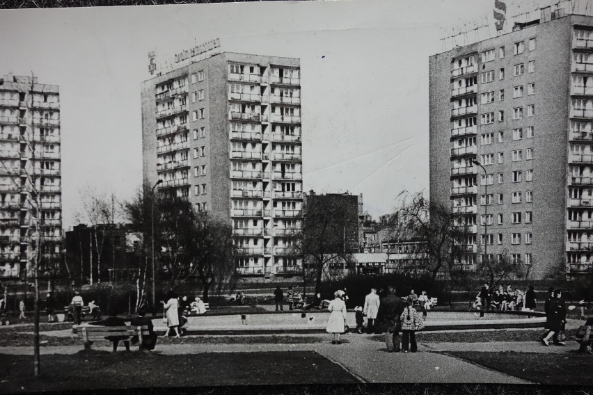 To był zwykły dzień w Sosnowcu... choć w PRL-u i na początku lat 90. Zobacz ZDJĘCIA miasta sprzed kilkudziesięciu lat! 