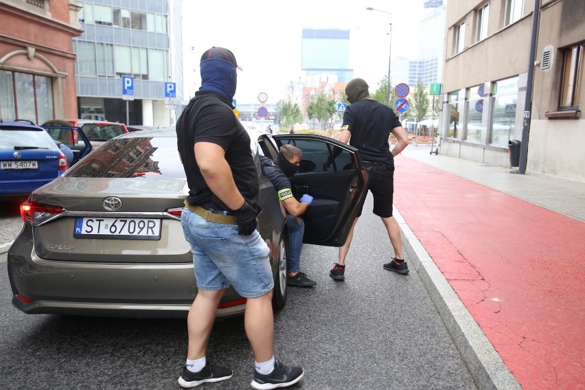 Katowice. Kierowca autobusu wjechał w 19-latkę. Zginęła na...