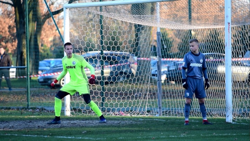 Po 16. kolejkach Centralnej Ligi Juniorów do lat 19 Legia...