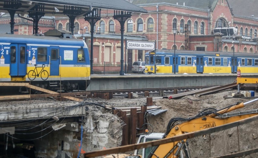 Nowe pociągi są nam bardzo potrzebne. SKM Trójmiasto ma...