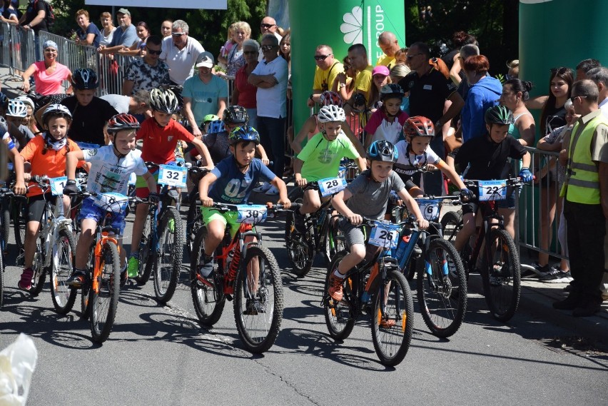 Start dzieci w wyścigu rowerów górskich MTB 2018 w Łagowie