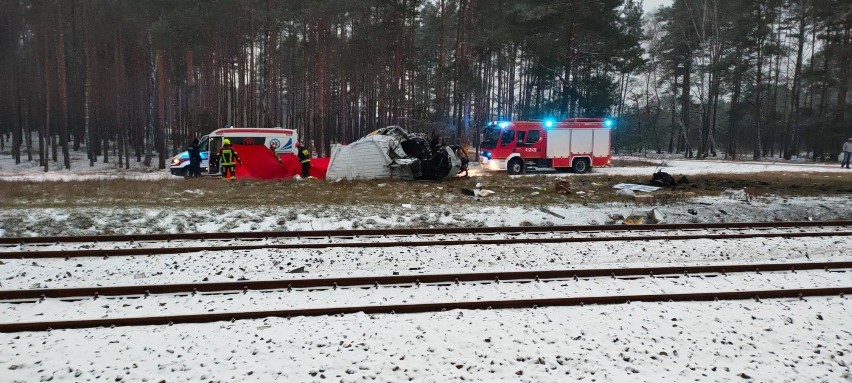 Wypadek na niestrzeżonym przejeździe we Wrzącej