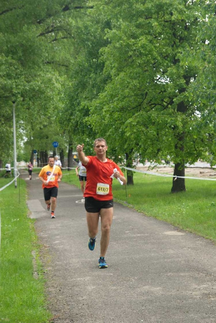 Drużyna z Pajęczna pobiegła w sztafecie maratońskiej [FOTO]