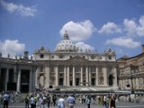 "Trzęsienie ziemi" w Kurii Rzymskiej. Papież Franciszek wymienia współpracowników