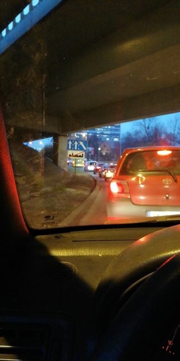 Katowice: dwa zderzenia w tunelu pod rondem. Uwaga na korki [ZDJĘCIA]