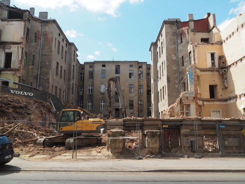 Kamienica przy ulicy Kilińskiego 49 w Łodzi nareszcie zniknęła! Zawalidroga rozebrana