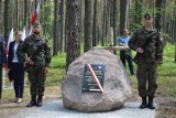 Polscy lotnicy polegli we wrześniu 1939 roku w lesie koło Gór Prusinowskich mają swój pomnik (ZDJĘCIA)