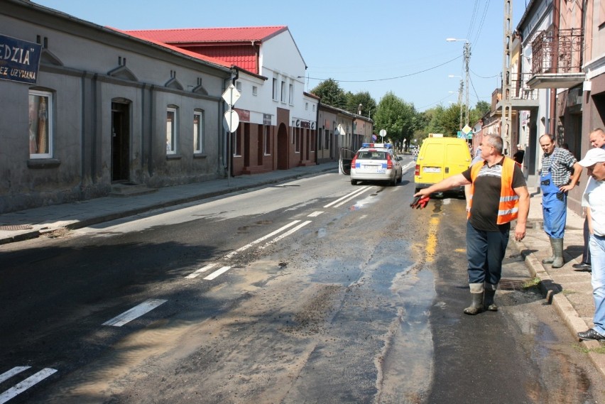 Złoczew. Awaria wodociągu na ulicy Kościelnej