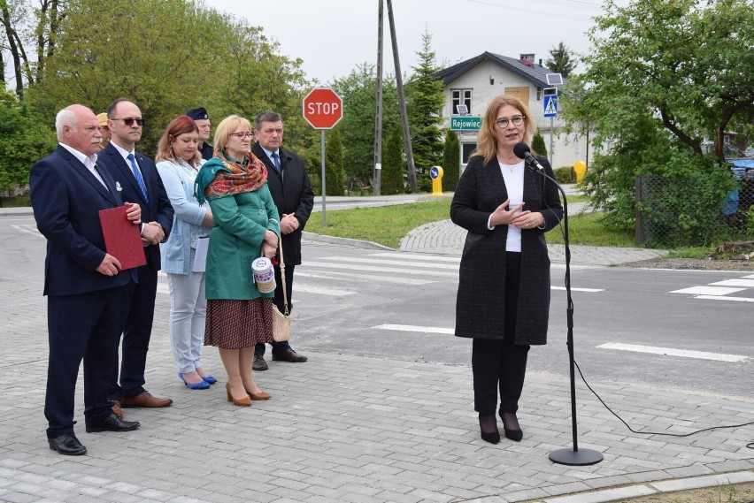 Mieszkańcy gminy Rejowiec Fabryczny mają nowe drogi. Zobacz zdjęcia