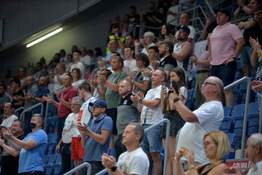 Kibice i Cheerleaders Włocławek podczas meczu Anwil Włocławek - GTK Gliwice