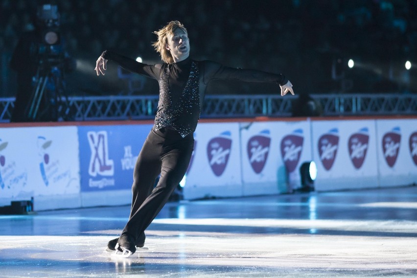 Kings on Ice. Popis łyżwiarskich umiejętności na Stadionie...