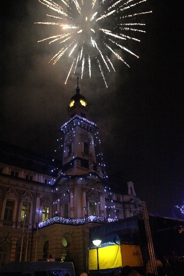 WOŚP 2012 Nowy Sącz: 'światełko do nieba' [ZDJĘCIA]