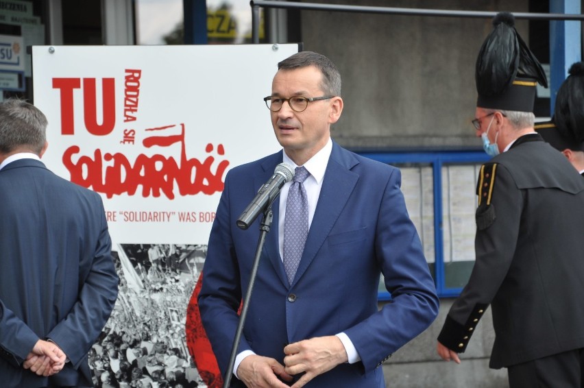 Premier Mateusz Morawiecki złożył kwiaty pod pomnikiem...