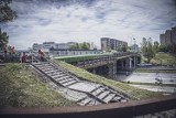 Za półtora miesiąca mają zakończyć się prace modernizacyjne wiaduktu nad ul. Bagienną w Katowicach. Niedawno zmieniono tam organizację ruchu