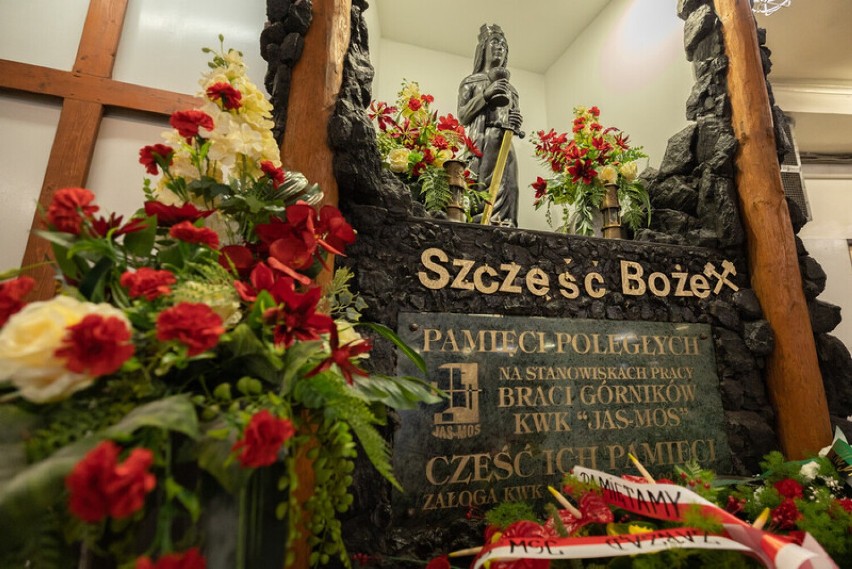 W Jastrzębiu uczczono pamięć górników zmarłych w katastrofie...