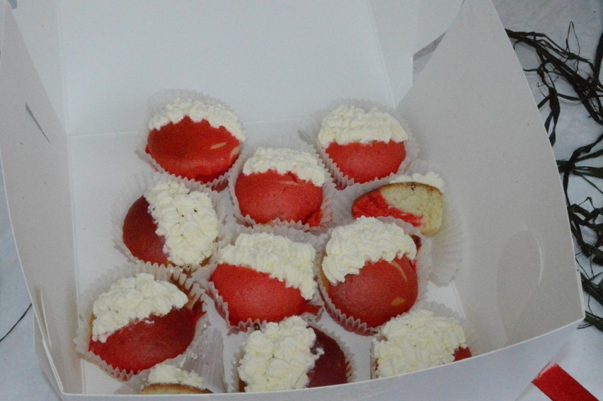 Człuchów. Słodkości na Dzień Niepodległości - zobacz jakie ciasta przygotowano ZDJĘCIA WIDEO