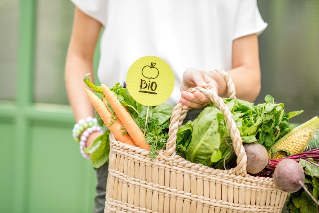 Zdrowa żywność może mieć różne oznaczenia. Co stoi za hasłami eko, bio i organic?
