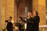 Muzyka Ensemble Peregrina idealnie wpasowała się w klimat gnieźnieńskiej katedry