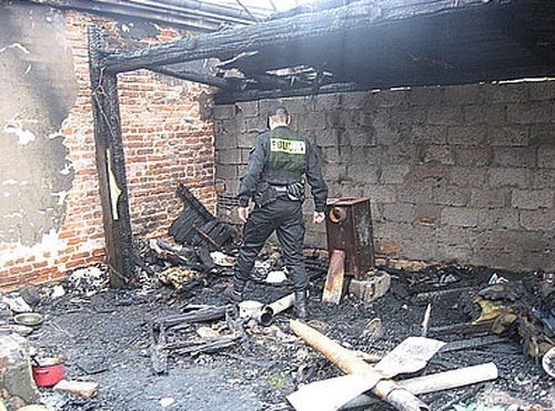 Pożar w Tychach na ul. Nowokościelnej. Zginęły dwie osoby [ZDJĘCIA]