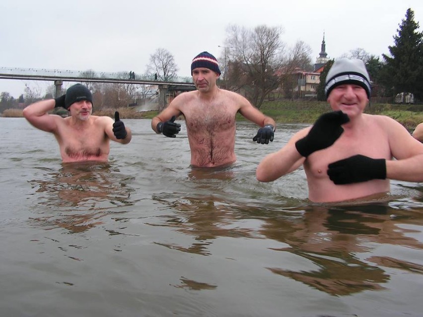 ad Wartą przy plaży obok Term swoją Wigilię obchodzili...