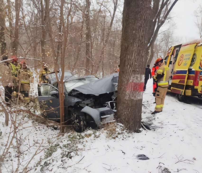 Wypadek na drodze Serby - Gola. Dwie osoby w szpitalu