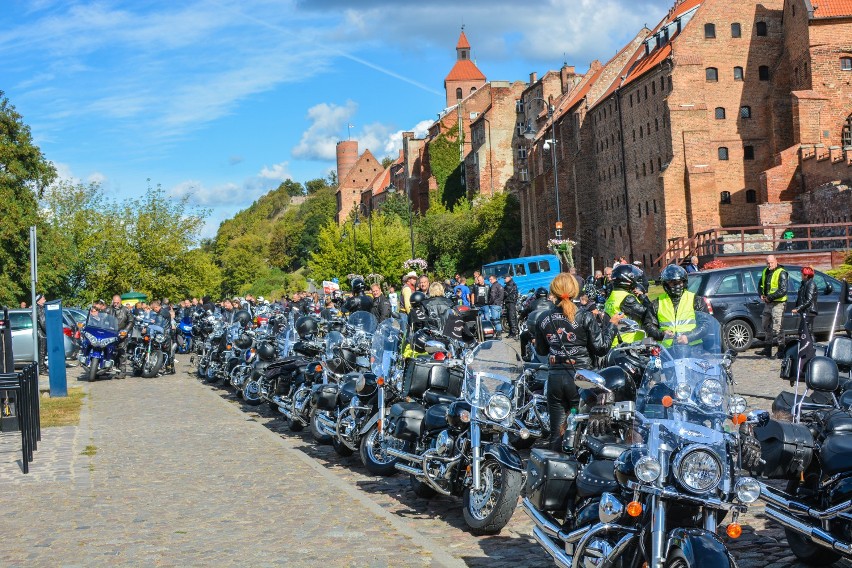 Setki motocyklistów zakończyło sezon w Grudziądzu [wideo, zdjęcia]