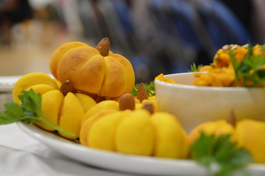 Jakie czasy, takie Święto Dyni w Tuchomiu. Jurorzy ocenili 16 potraw w trzech kategoriach| ZDJĘCIA+WIDEO