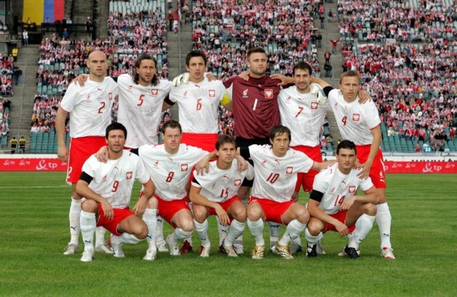 Legendy hiszpańskiej piłki nożnej w Warszawie. "To będzie piłkarskie święto" [WIDEO]